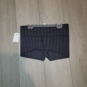 Lululemon Boogie Short Textured Size 6